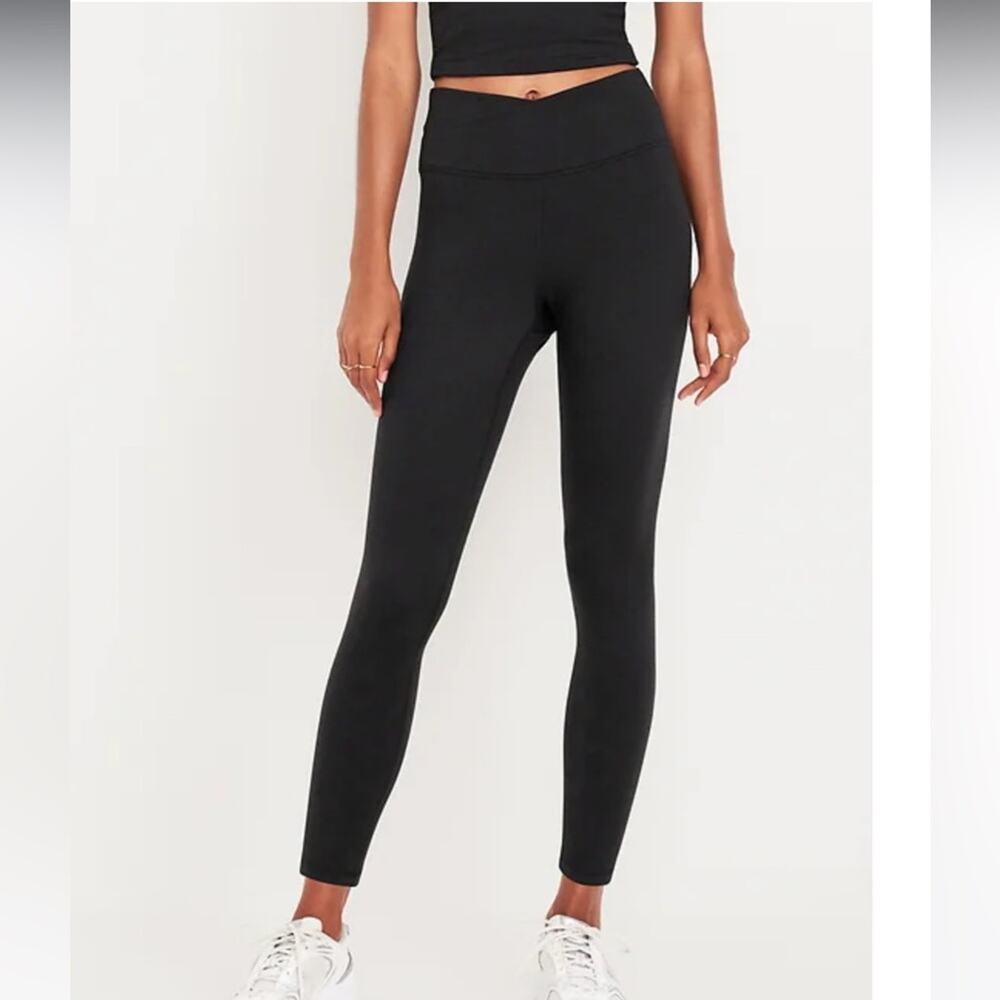 Old Navy Black Cloudy Comfy Extra High Rise Leggings